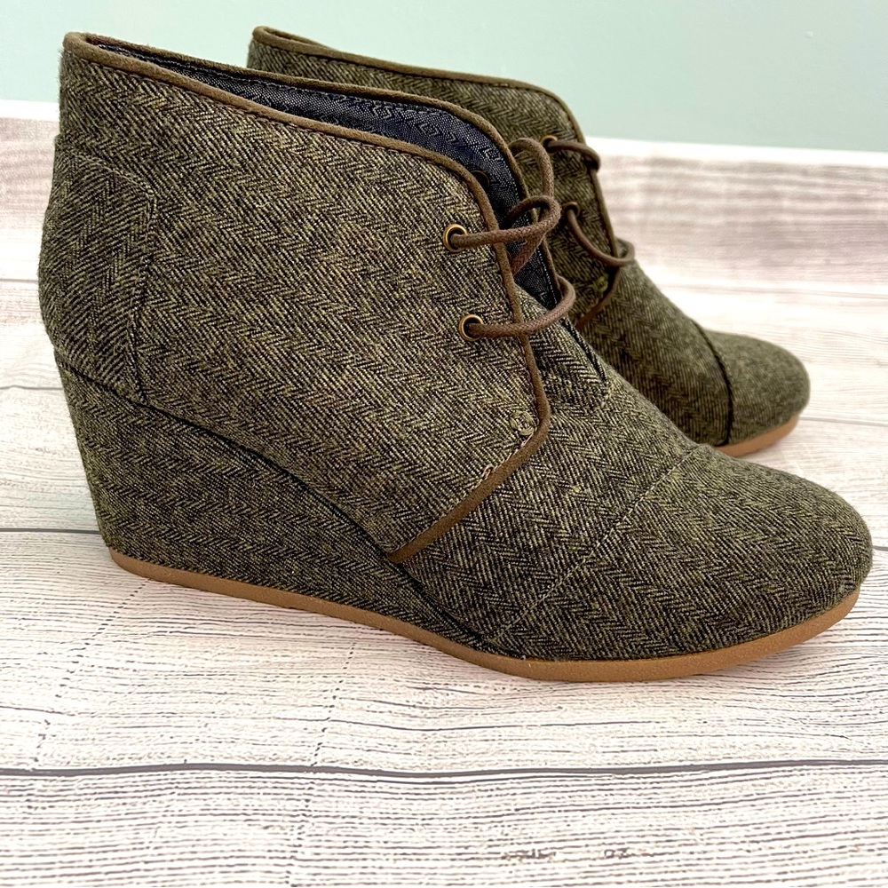 TOMS Woman Ankle Boots Size 10